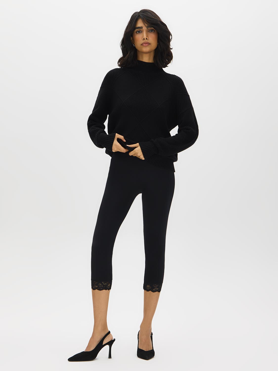 Lace Trim Capri Leggings – Suzy Shier