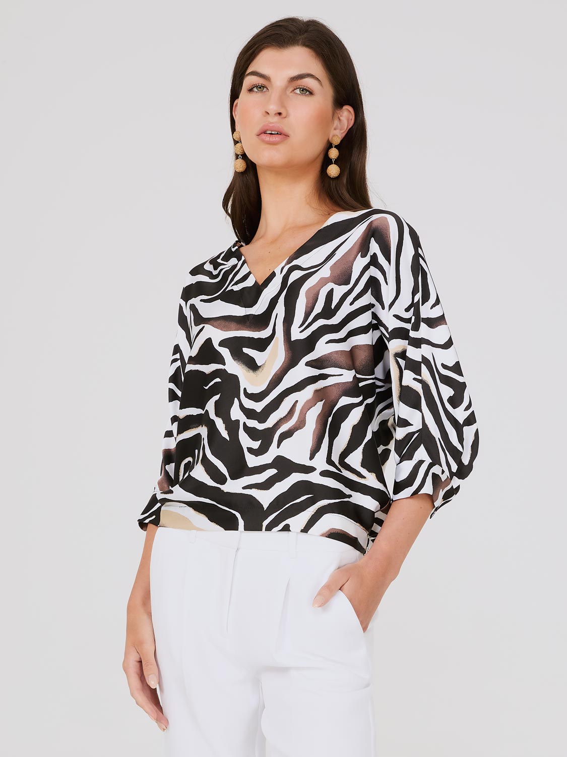Chemise satin imprimé animal détail poignet lien taille