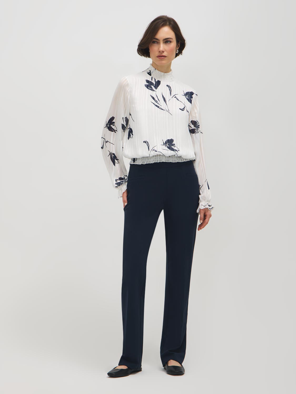 Floral Mock Neck Smocked Top – Suzy Shier