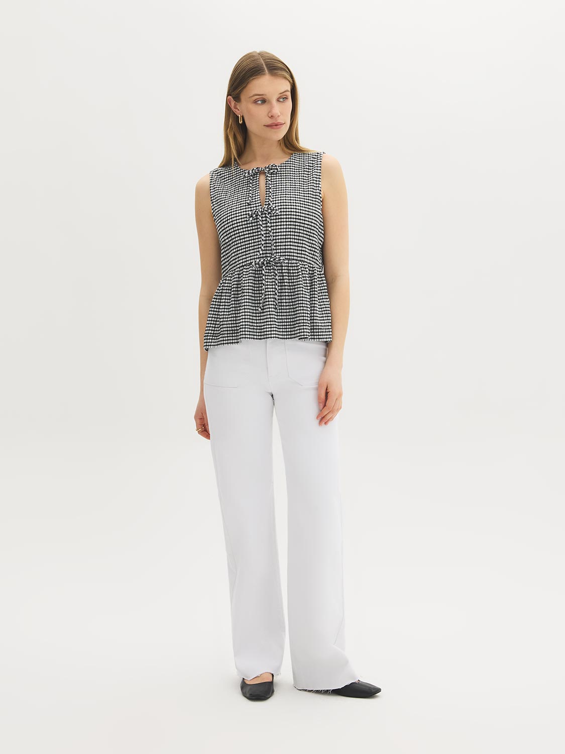 Gingham Tie-Front Peplum Top – Suzy Shier