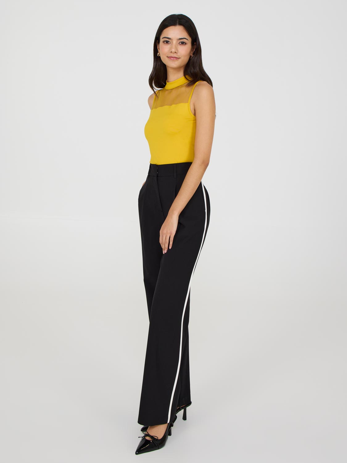 Contrast Piping Wide-Leg Pants – Suzy Shier