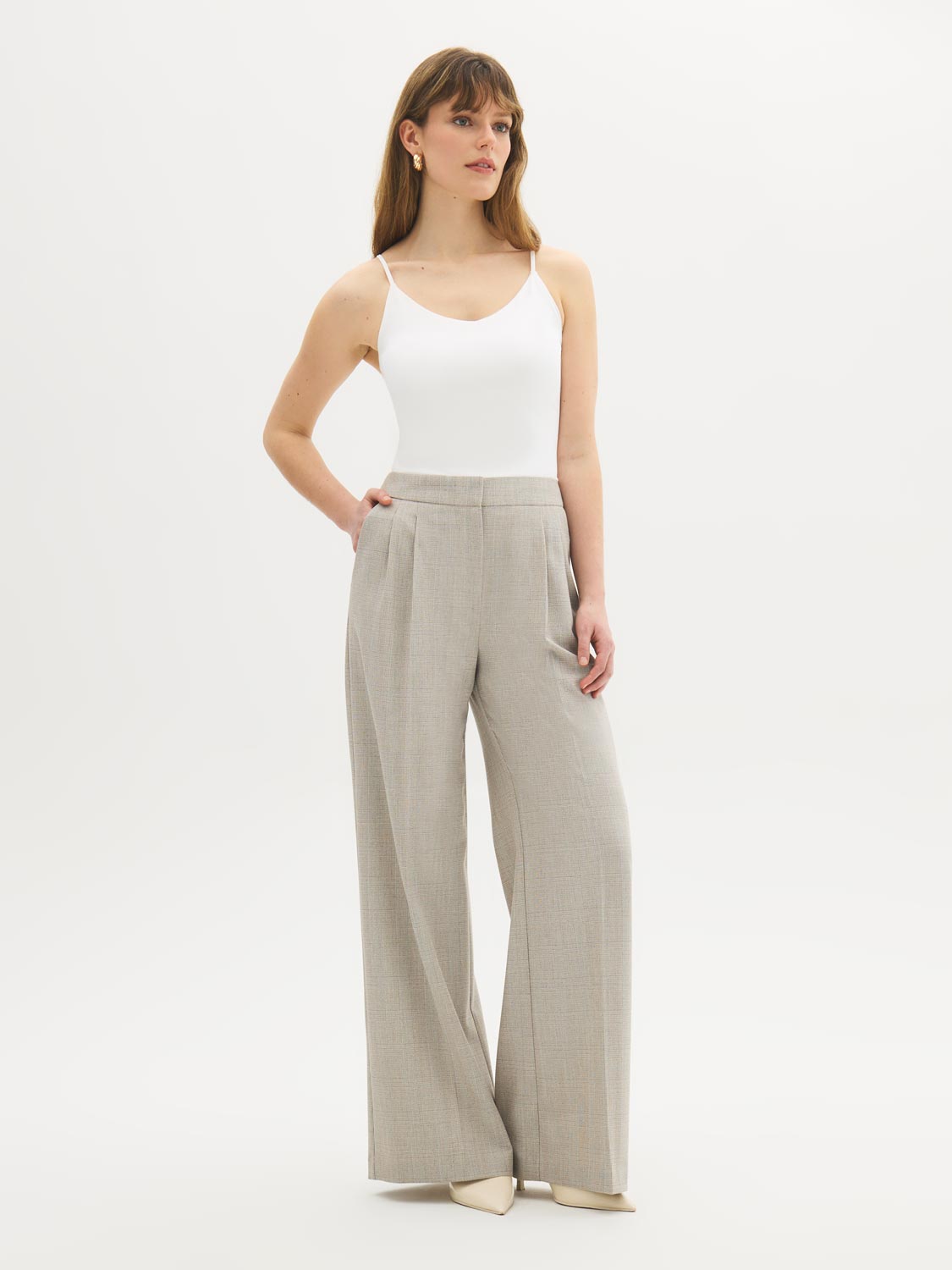 Pantalon à jambe large avec plis et carreaux