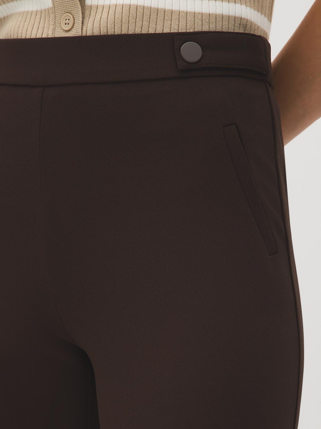 Pantalon en crêpe tricoté