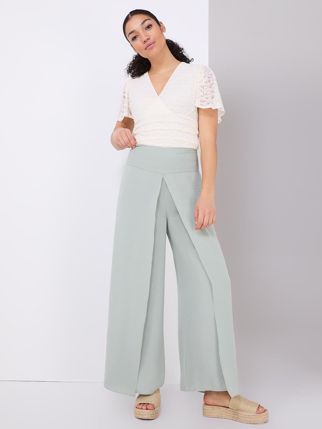 Palazzo Pants With Smocked Waistband – Suzy Shier