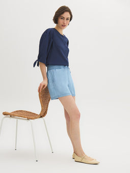  <span style='background-color: rgba(245, 245, 245, 0.6); color: #000000; font-family: Arial;'>Shorts, capris et gauchos</span>
