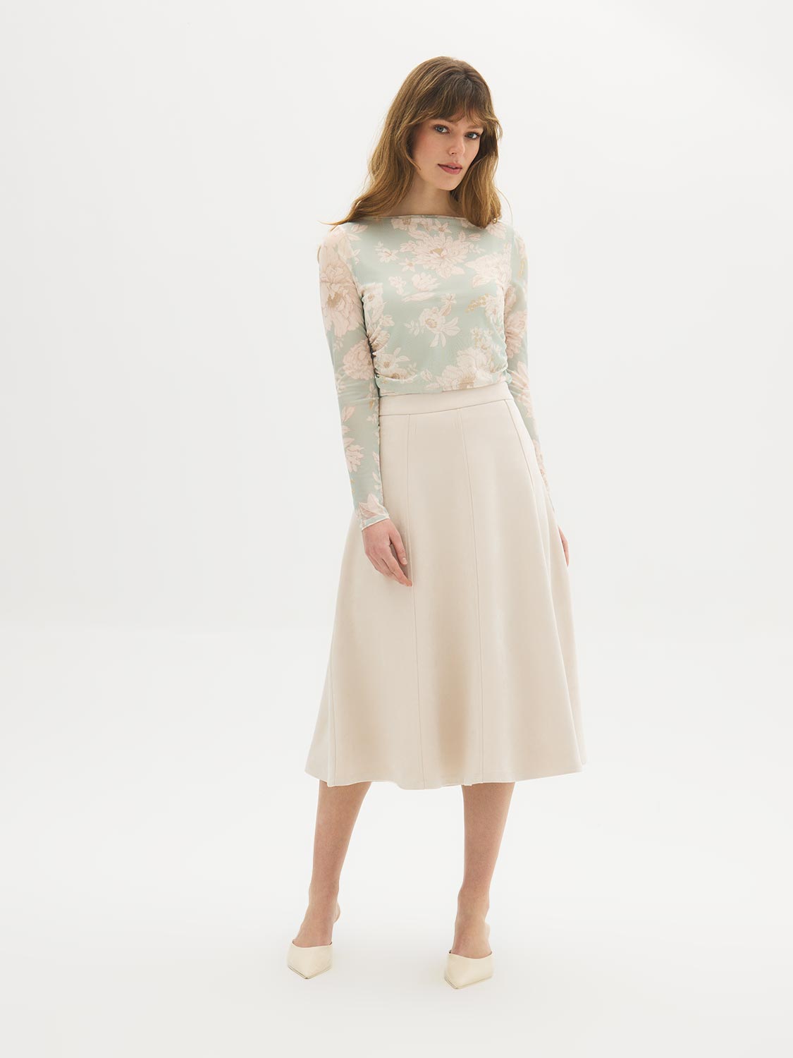 Jupe évasée à rayures horizontales blanche et noire Tibi, €607 | | France Jupe évasée à rayures horizontales blanche et noire Tibi, €607 | | France