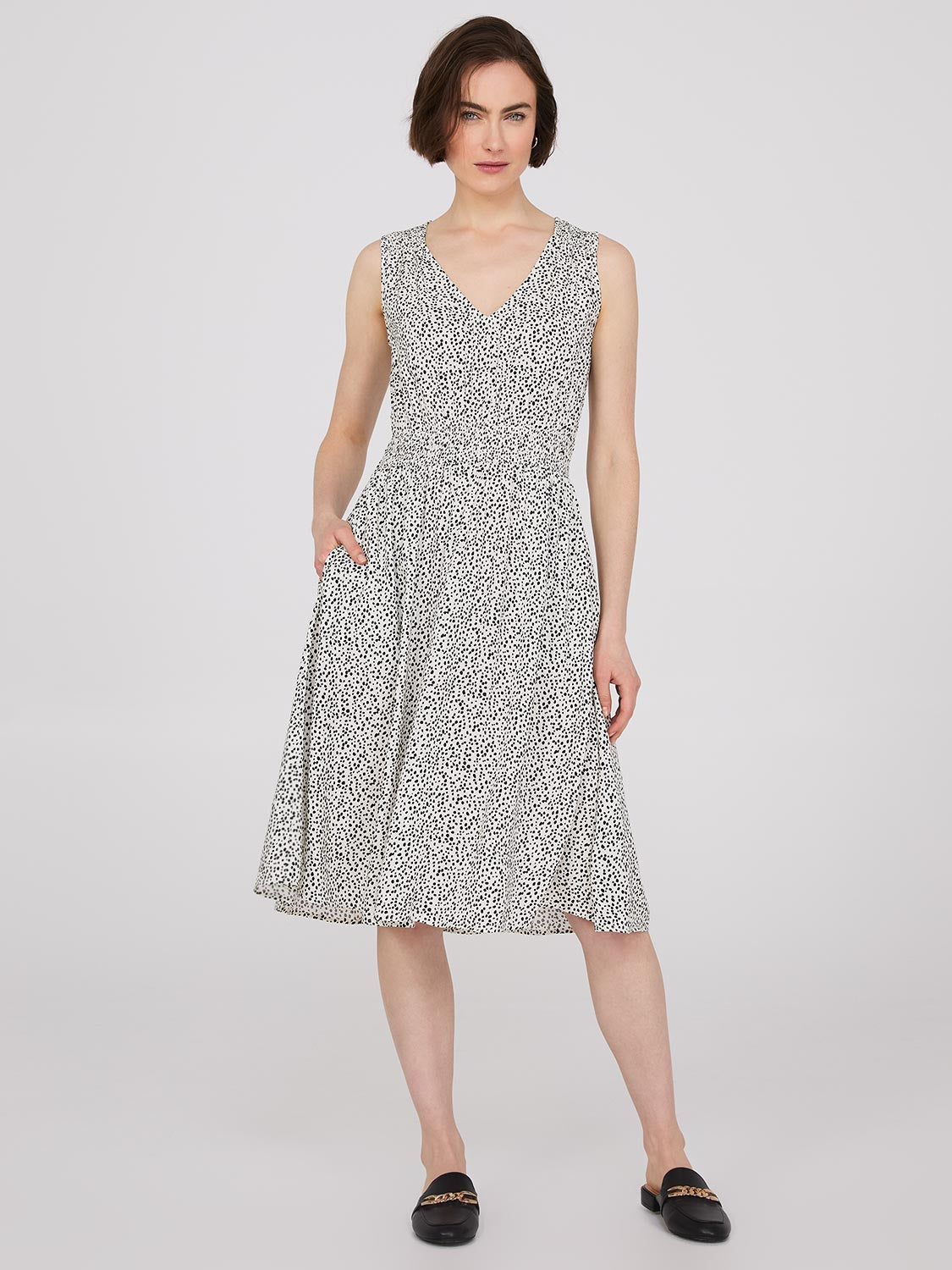 Dot Print Midi Dress With Smocked Details – Suzy Shier