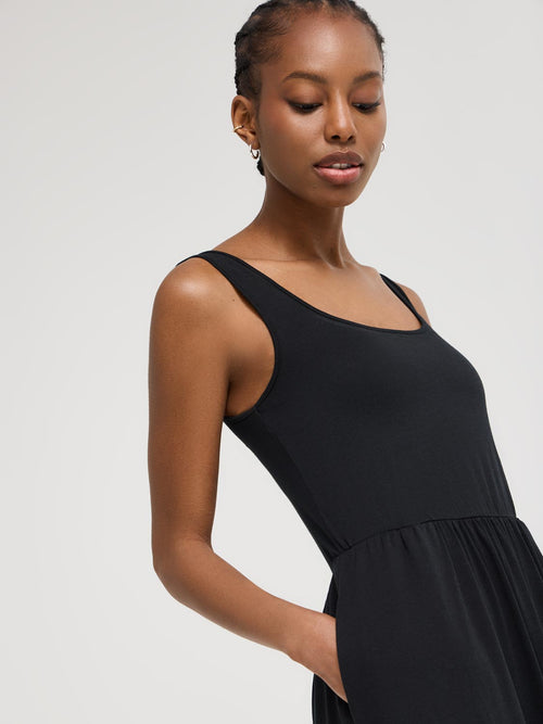 Thick Spaghetti Strap Midi Dress With Pockets