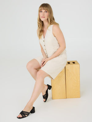 Pleated Linen Bermuda Short Makeup