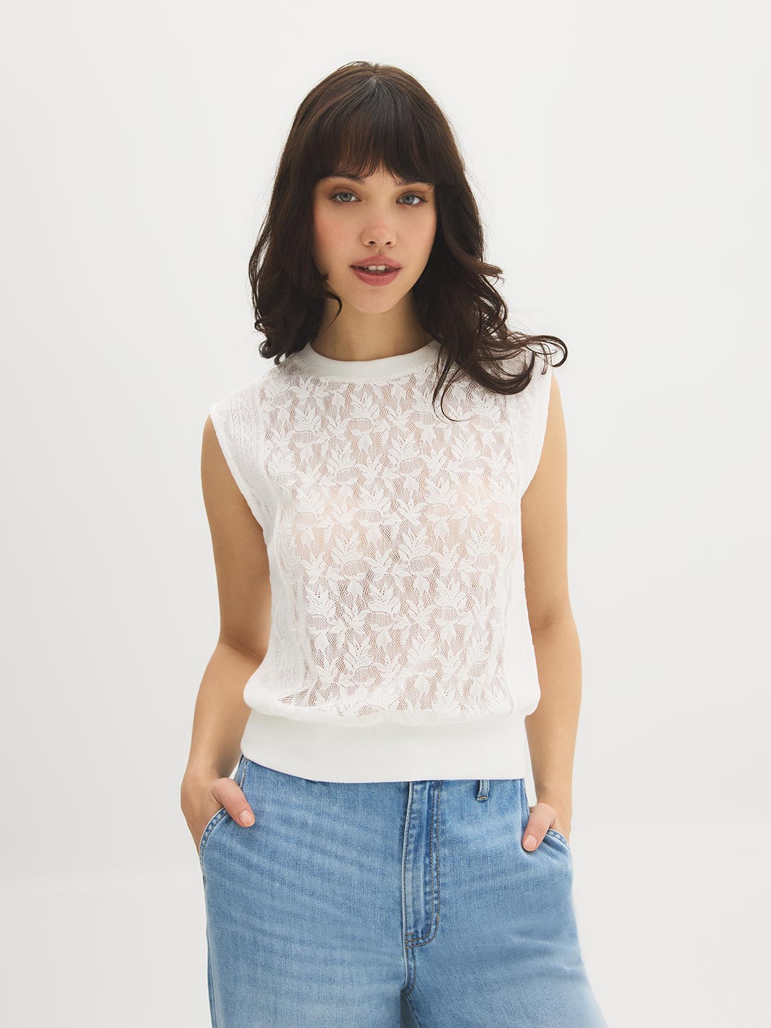 Floral Patterned Lace Sleeveless Top – Suzy Shier