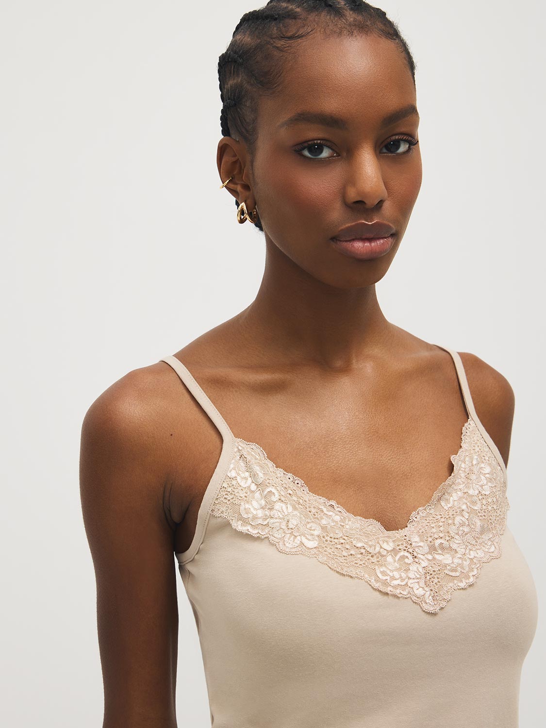 Cotton-Blend Tank Top With Lace Trim – Suzy Shier