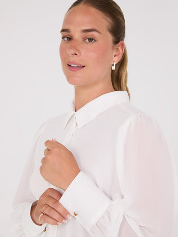 Blouse boutonnée devant en chiffon à manches volumineuses Pearl