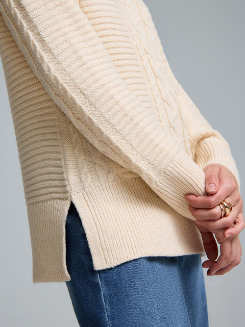 Chandail en tricot torsadé