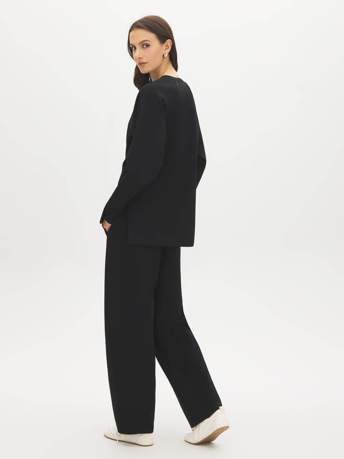 Black Cloud Fleece Tunic with Raglan Sleeves - Woman Wearing Long Sleeve Crew Neck Top - Suzy Shier