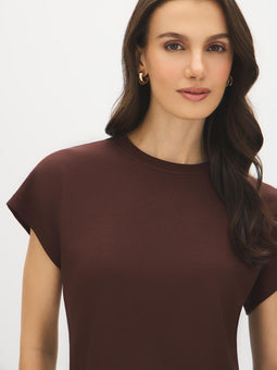  <span style='background-color: rgba(245, 245, 245, 0.6); color: #000000; font-family: Arial;'>Sweatshirts & Casual Tops</span>