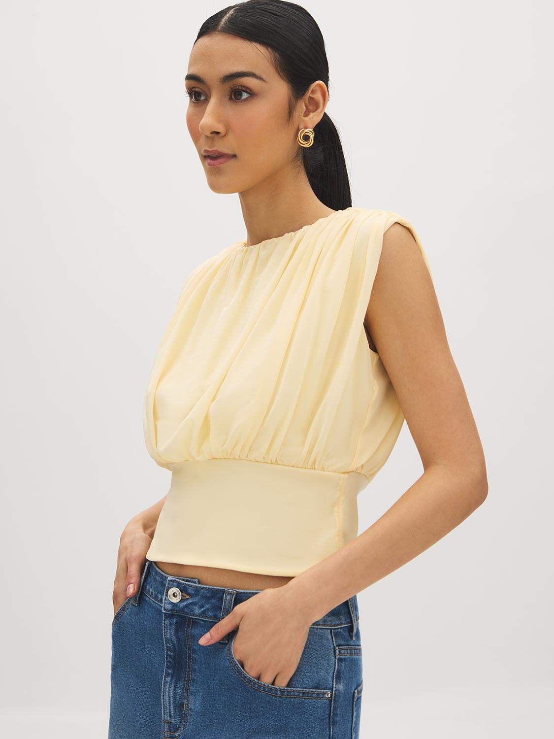 Banana Crepe Mesh Bubble Knit Top - Woman Wearing Crew Neck Mesh Top - Suzy Shier