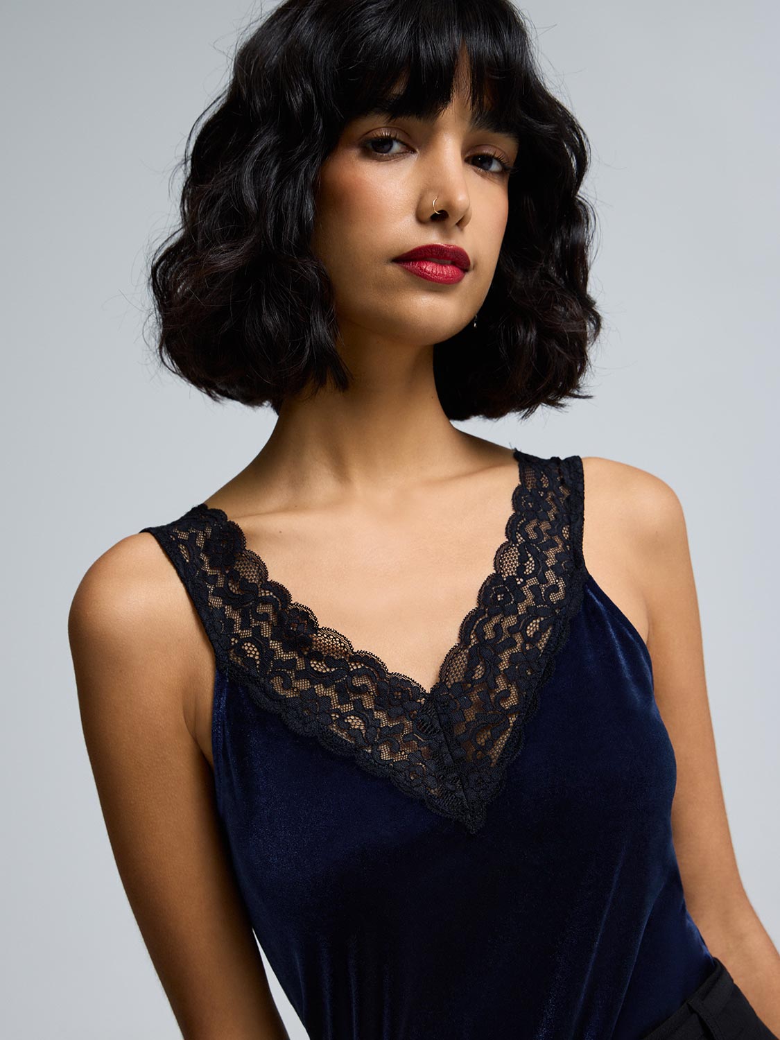 Lace V-Neck Velvet Tank Top – Suzy Shier
