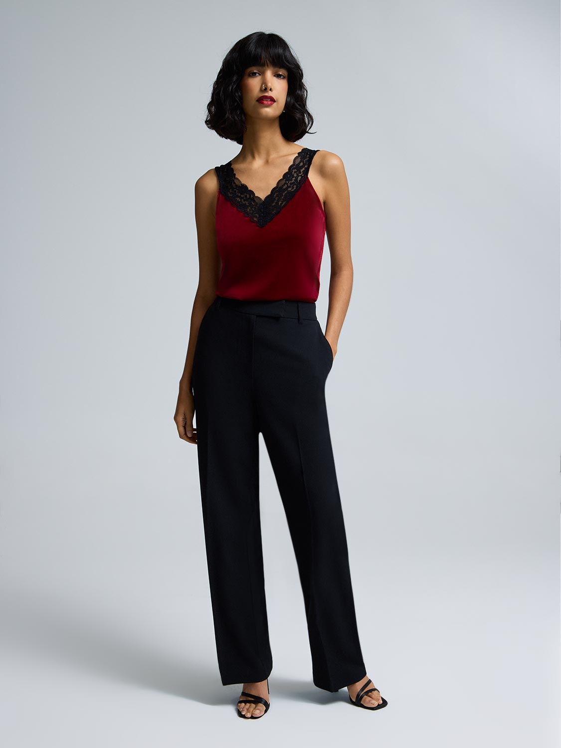 Lace V-Neck Velvet Tank Top – Suzy Shier