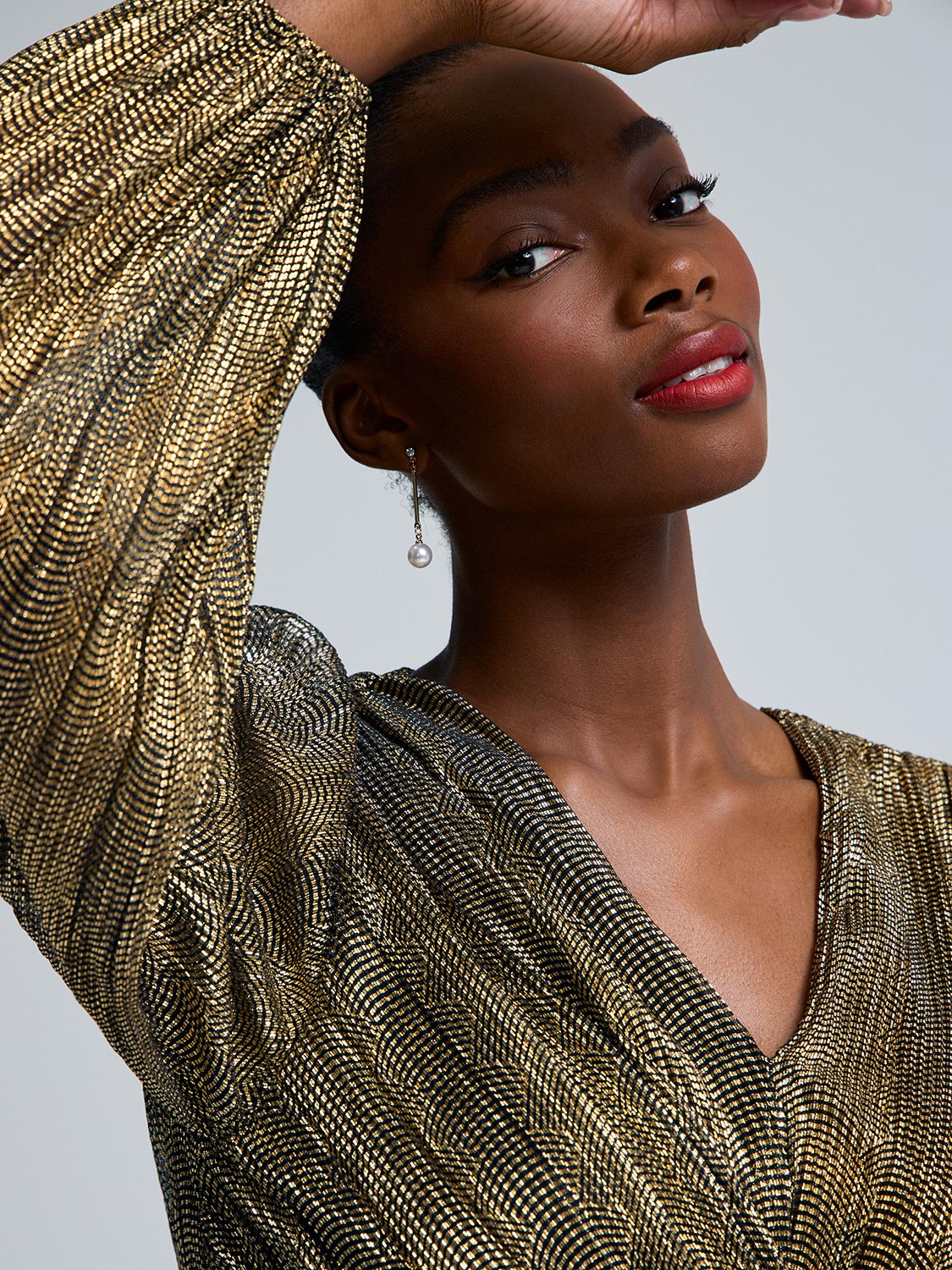 Foil Mesh Sleeve Peplum Top – Suzy Shier