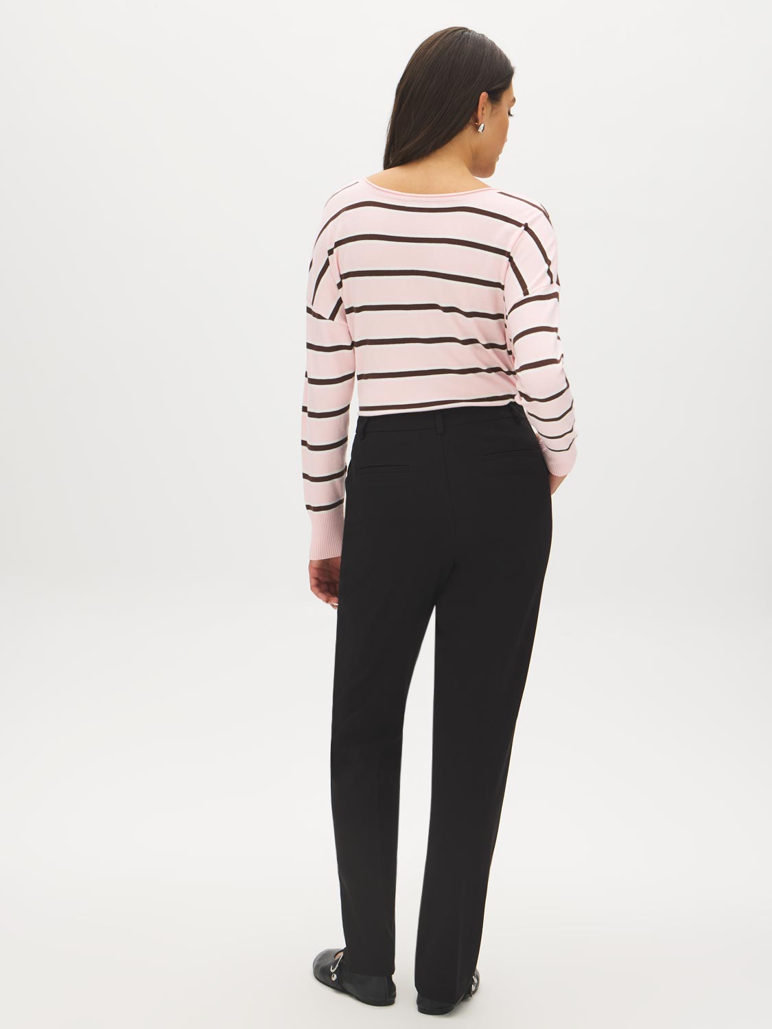 Black Mid-Rise Straight Leg Trousers - Woman Wearing Tailored Office Pants - Suzy Shier