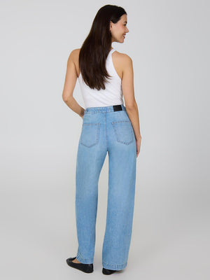 Jean à jambe droite avec détail en métal Lt Denim Blasted