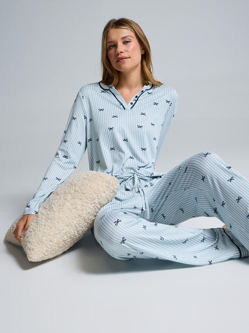 Ensemble pyjama à boucles rayées et col fendu