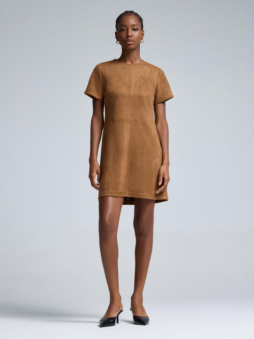 Mini-robe en faux suède