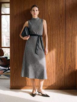  <span style='background-color: rgba(245, 245, 245, 0.6); color: #000000; font-family: Arial;'>Work Dresses</span>
