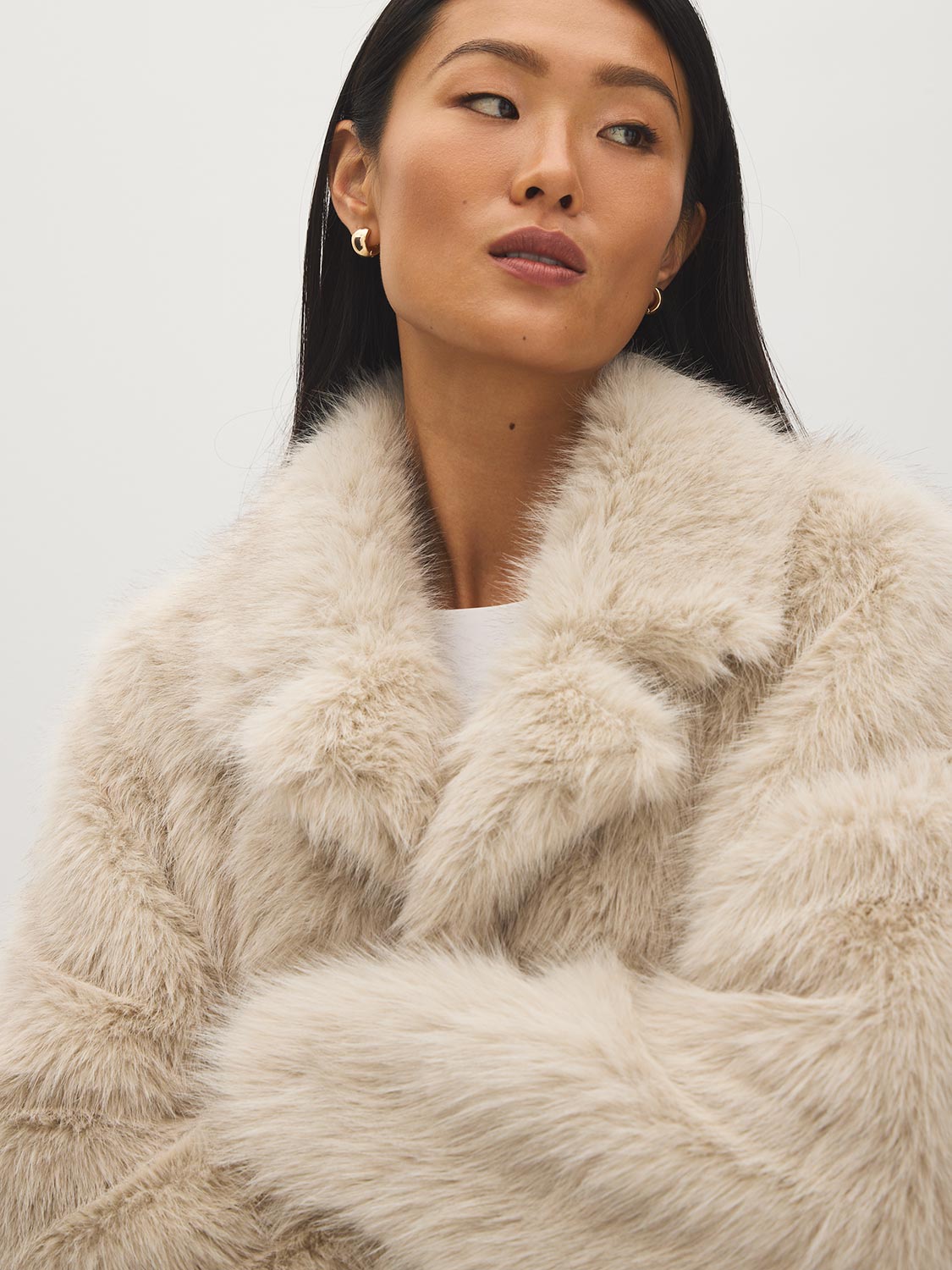 Oatmeal Faux Fur Coat with Leather Detail - Woman Wearing Warm Winter Outerwear - Suzy Shier