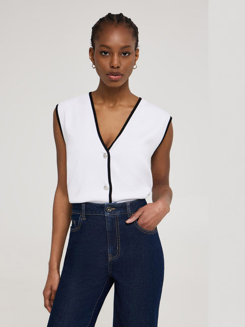 Contrast Piping Button-Front Sweater Vest