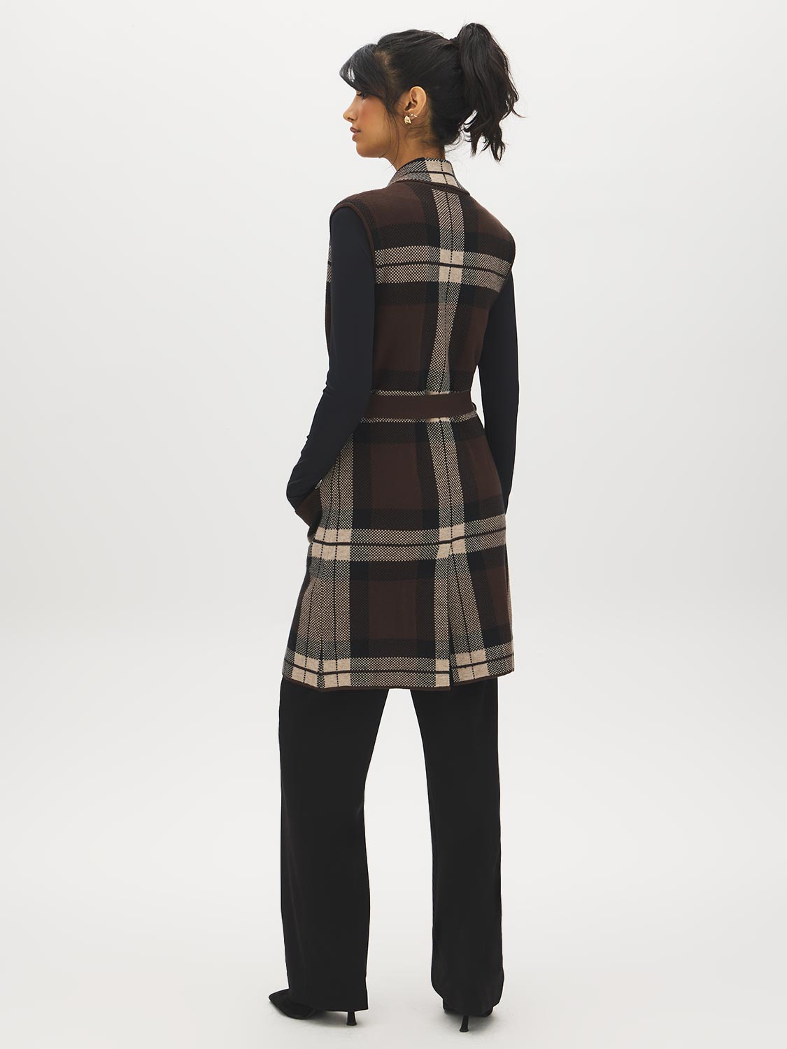 Brown/Black/Tan Jacquard Sleeveless Duster - Woman Wearing Longline Knit Vest - Suzy Shier