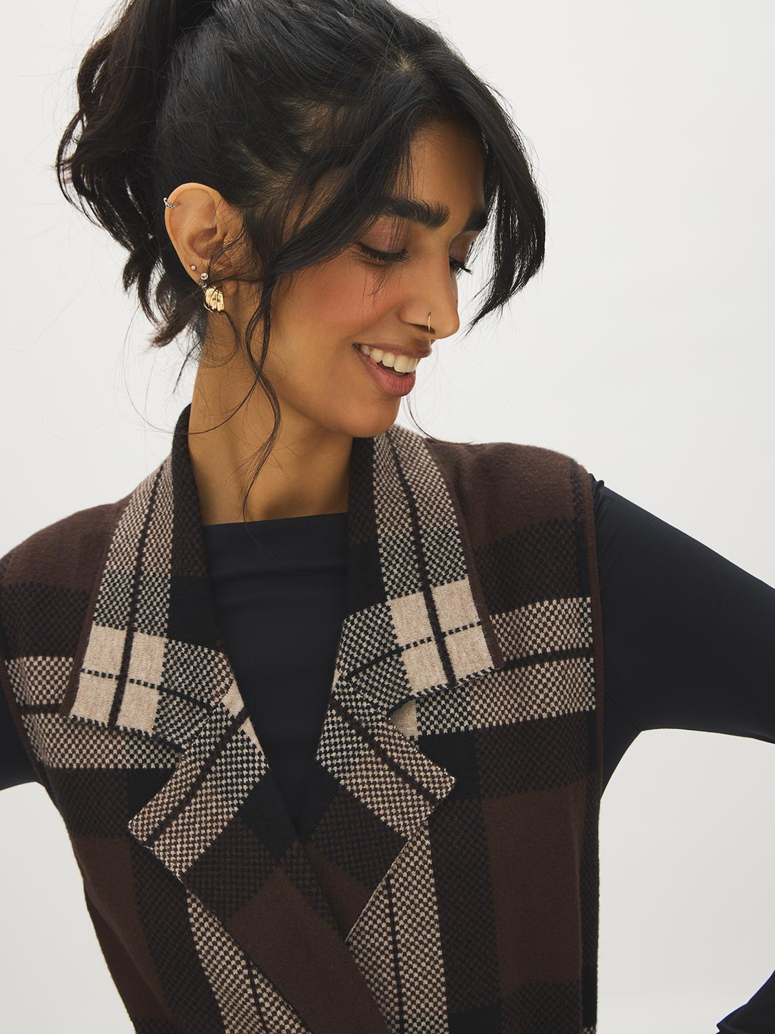 Brown/Black/Tan Jacquard Sleeveless Duster - Woman Wearing Longline Knit Vest - Suzy Shier
