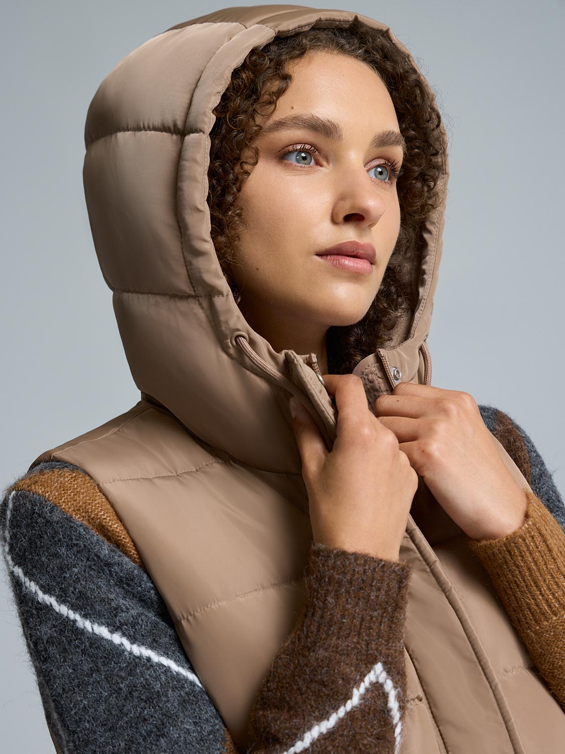 Long Hooded Puffer Vest – Suzy Shier