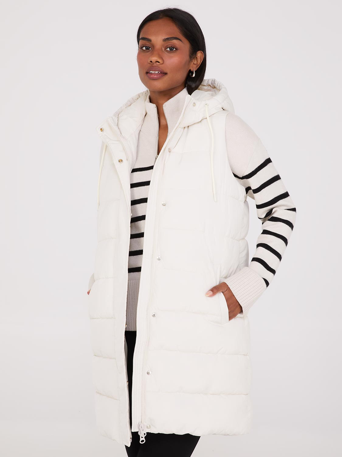 Long Puffer Vest Hooded Suzy Shier