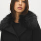 Manteau court ceinturé en fausse laine avec col en fourrure amovible