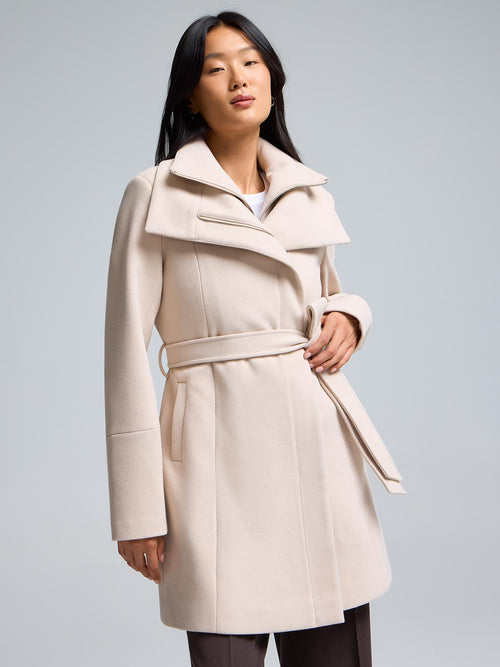 Manteau en fausse laine à double col