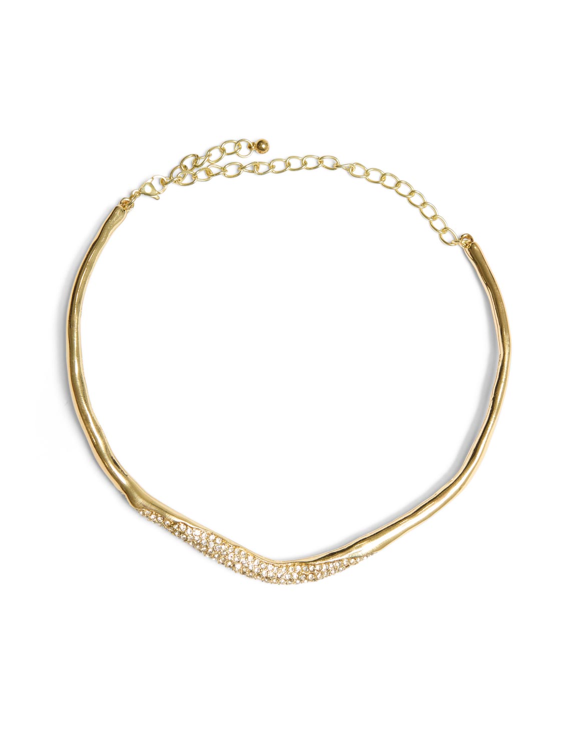Collier avec détail pavé