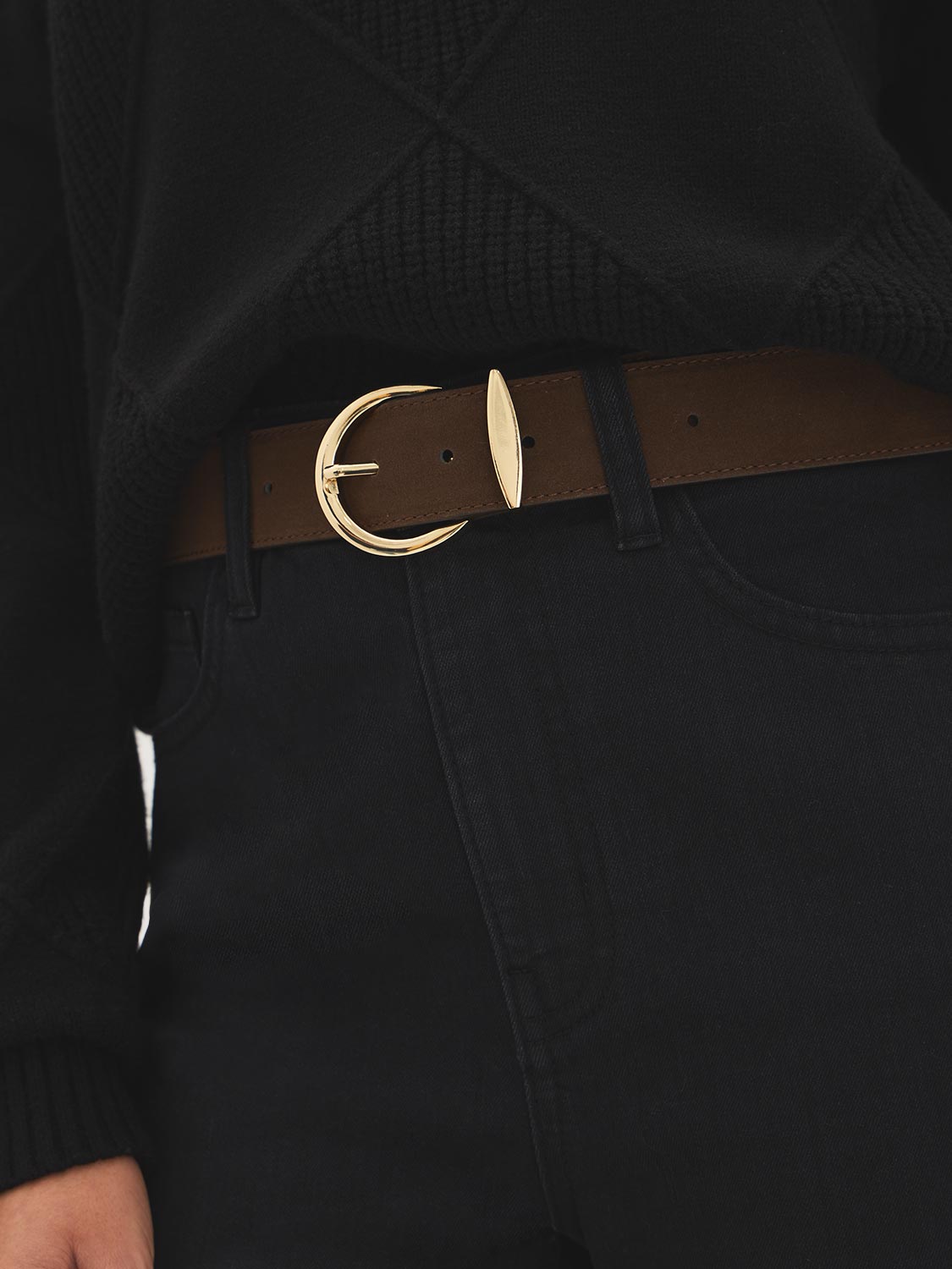Ceinture en faux suède à boucle dorée