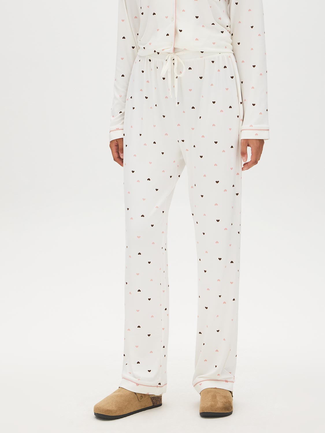 Snow White Hearts Print Two-Piece PJ Set - Woman Wearing Cozy Pajama Set - Suzy Shier
