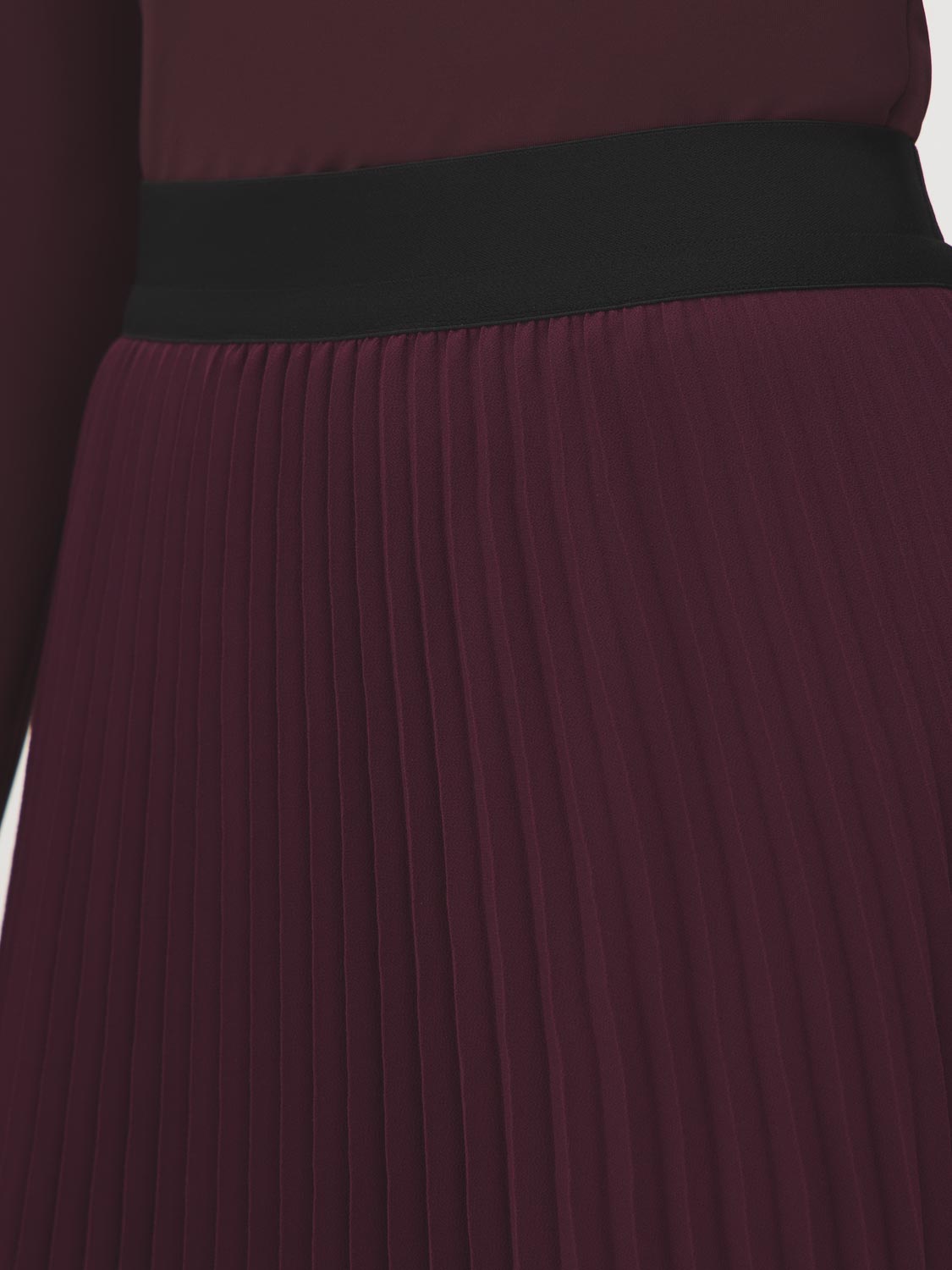 Winetasting Pleated Chiffon Skirt with Elastic Waistband - Close-up Fabric Detail - Suzy Shier