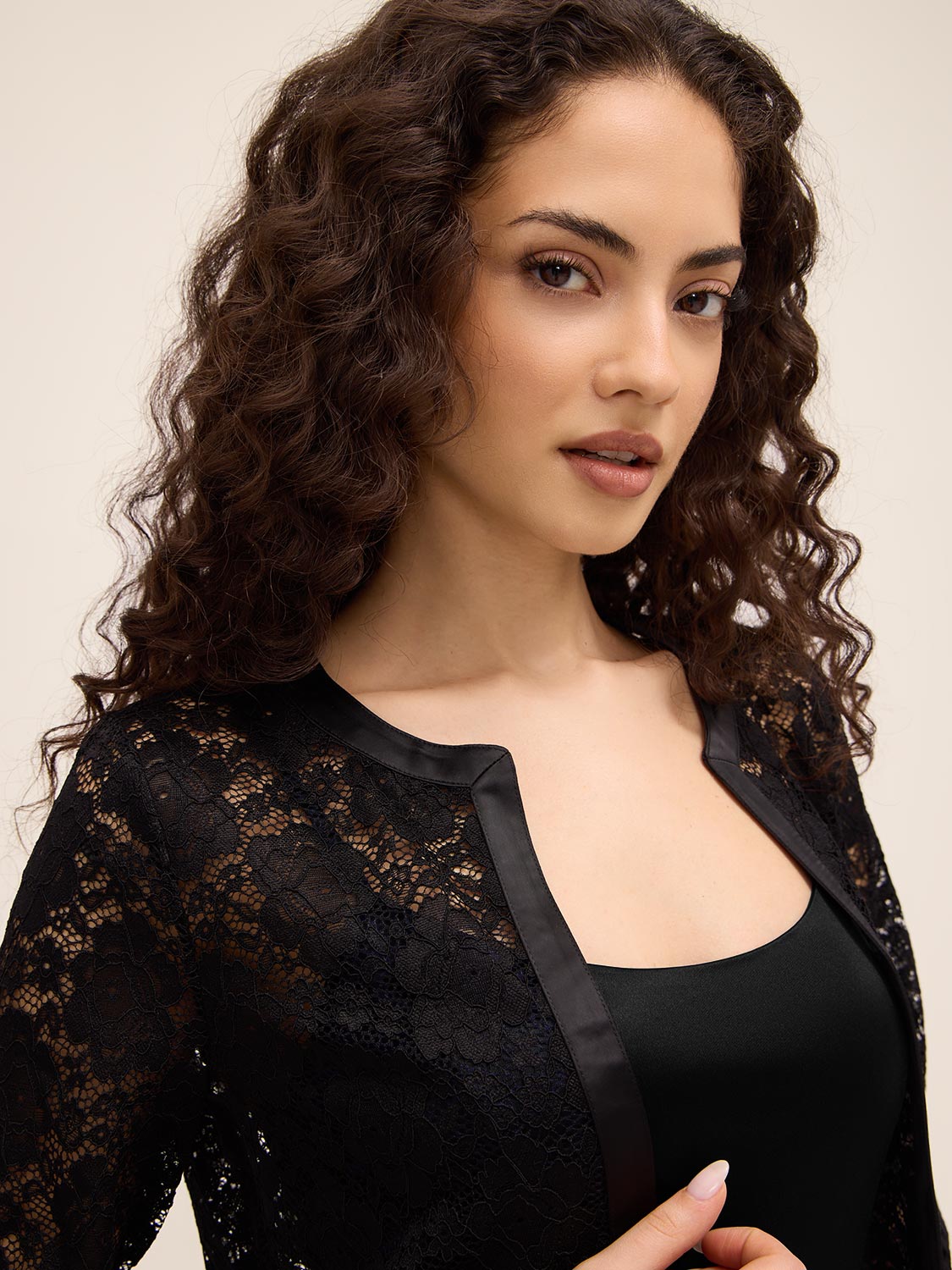 3/4 Sleeve Lace Bolero | Le Chateau – Suzy Shier