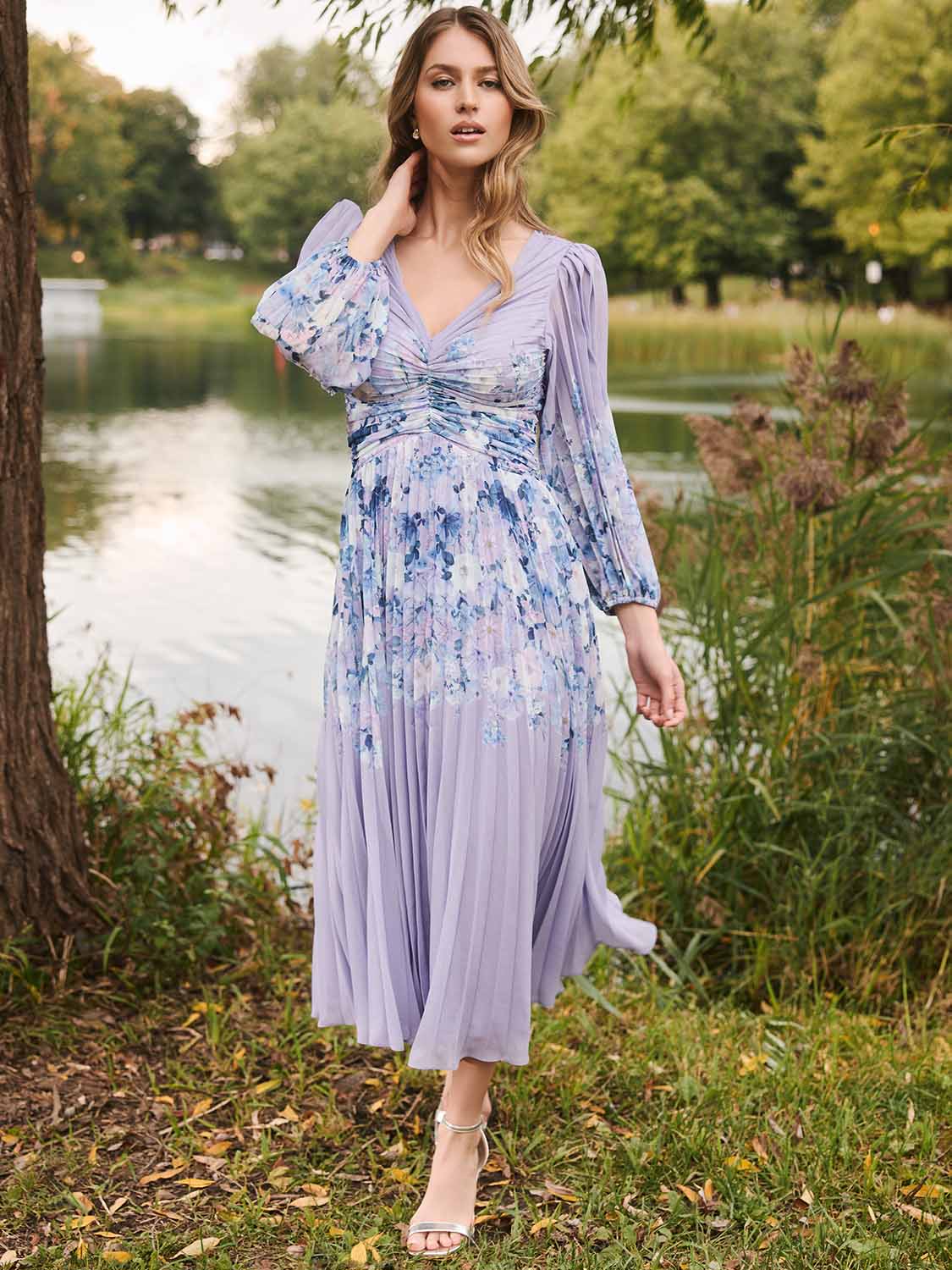 Pleated Floral Midi Dress - Lavender | Le Chateau – Suzy Shier