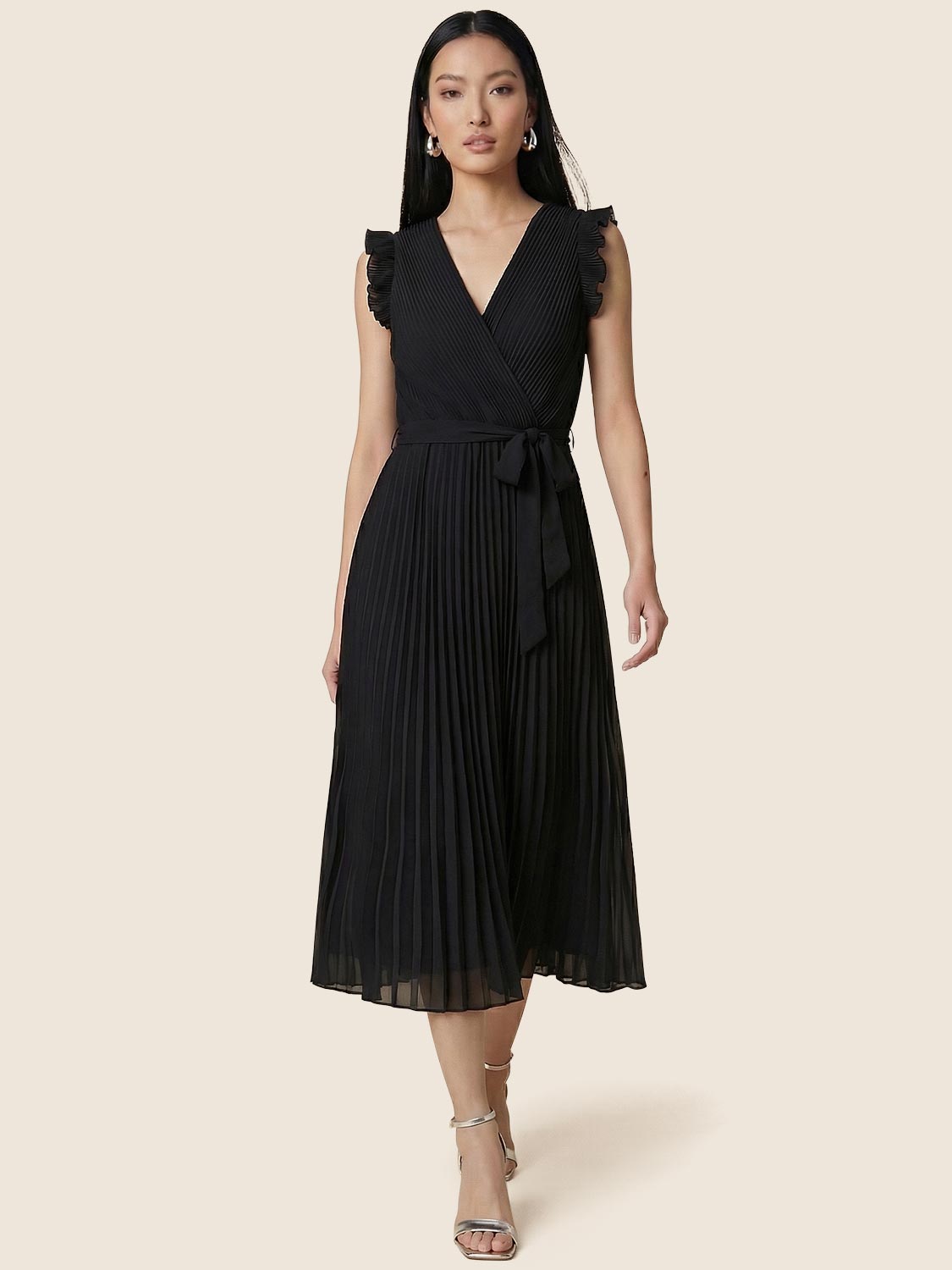 Women's Little Black Dresses Canada | Le Chateau Suzy Shier Women's Little Black Dresses Canada | Le Chateau Suzy Shier