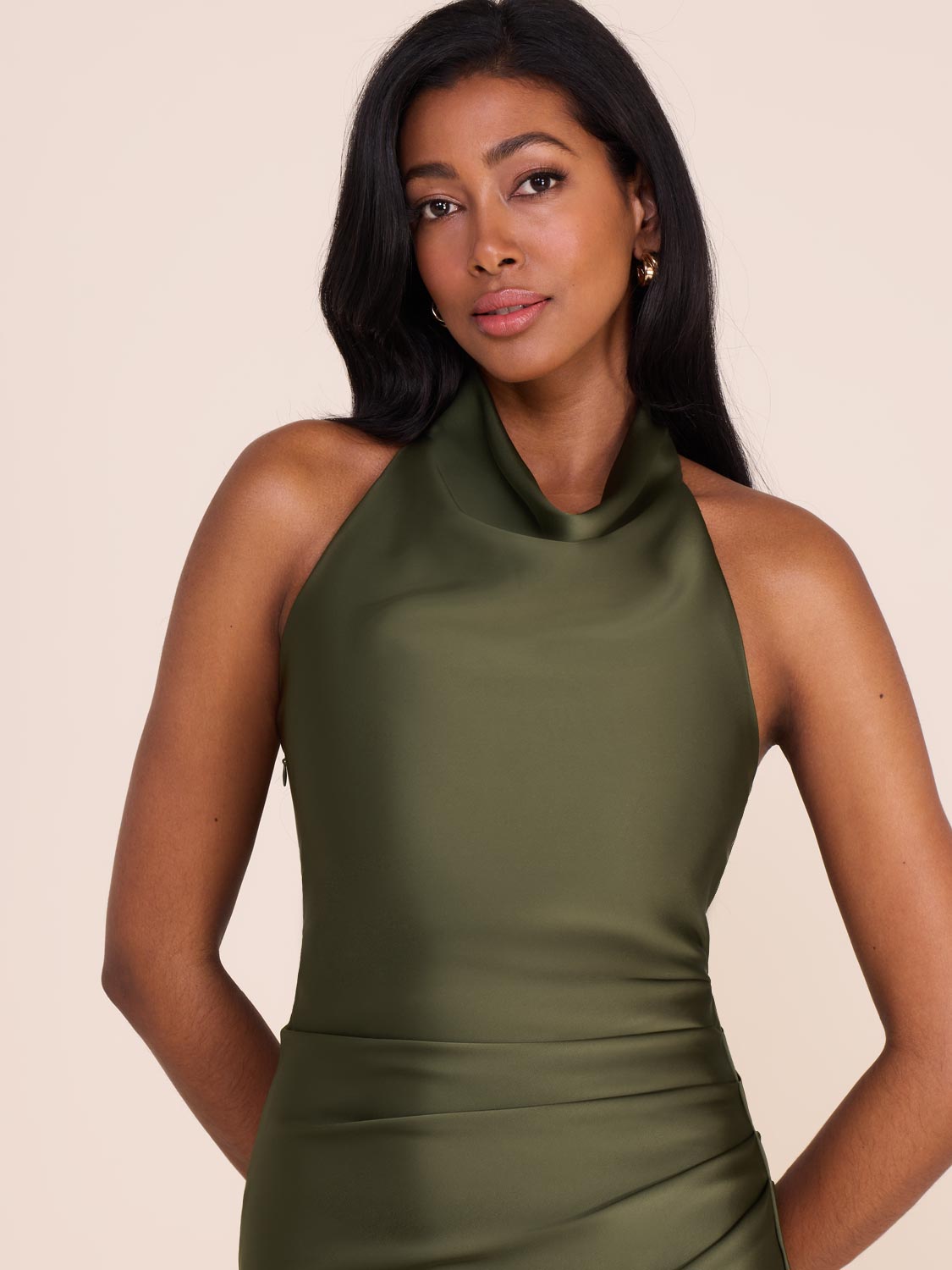 【送料&関税込】Herno Satin Sleeveless Midi Dress Cowl Neck Midi Sheath Dress | Le Chateau – Suzy Shier