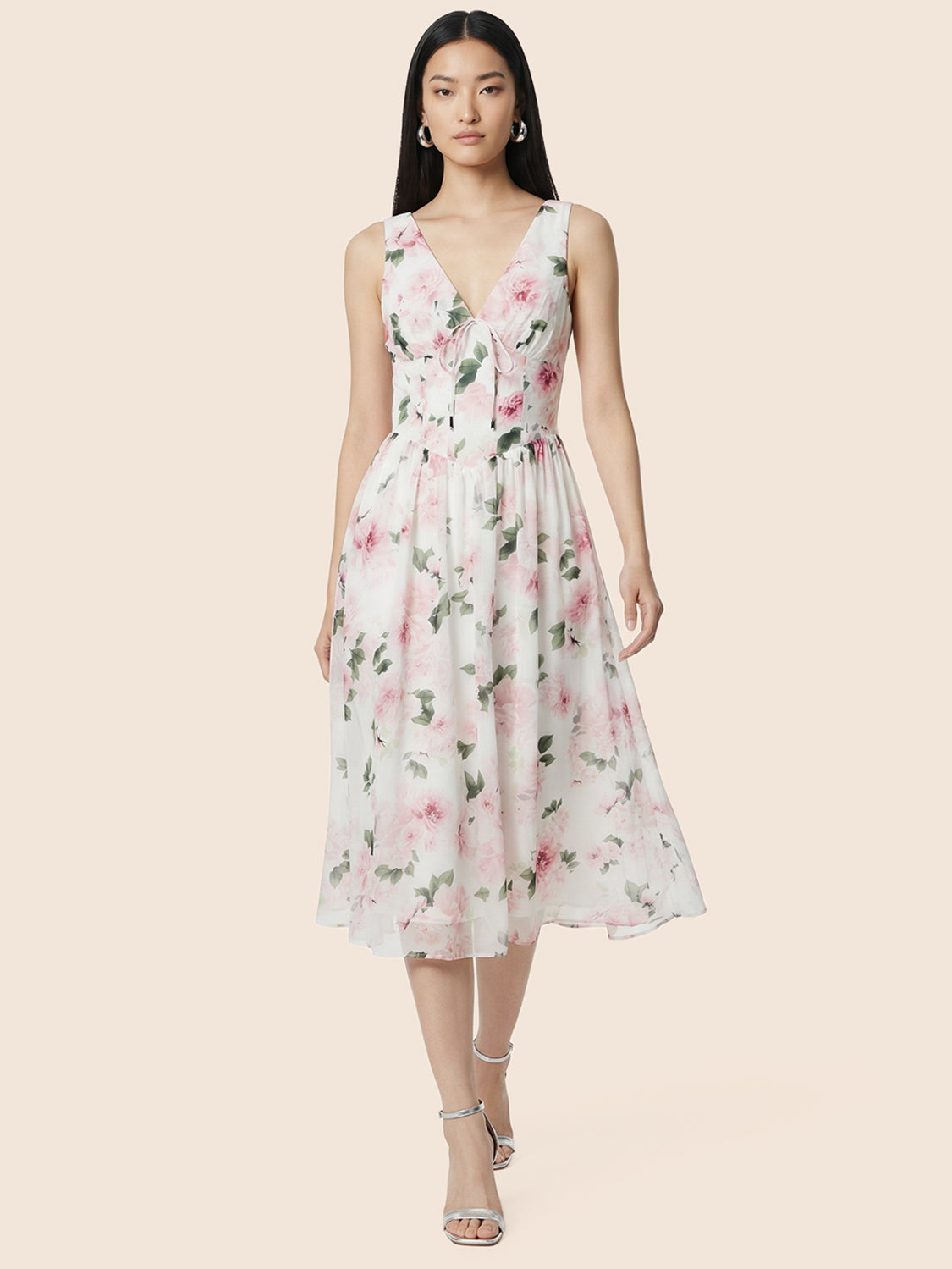 Robe mi-longue ajustée et évasée à motif floral