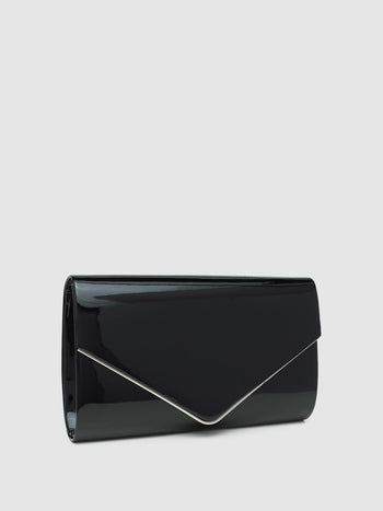 Pochette enveloppe en faux cuir verni avec détail métallique Black