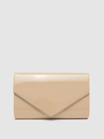 Pochette enveloppe en faux cuir verni avec détail métallique Sand