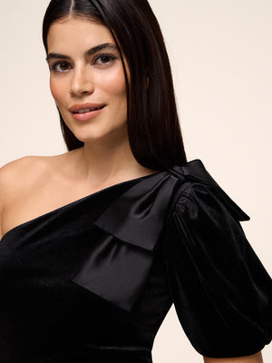 One-Shoulder Velvet Top Black
