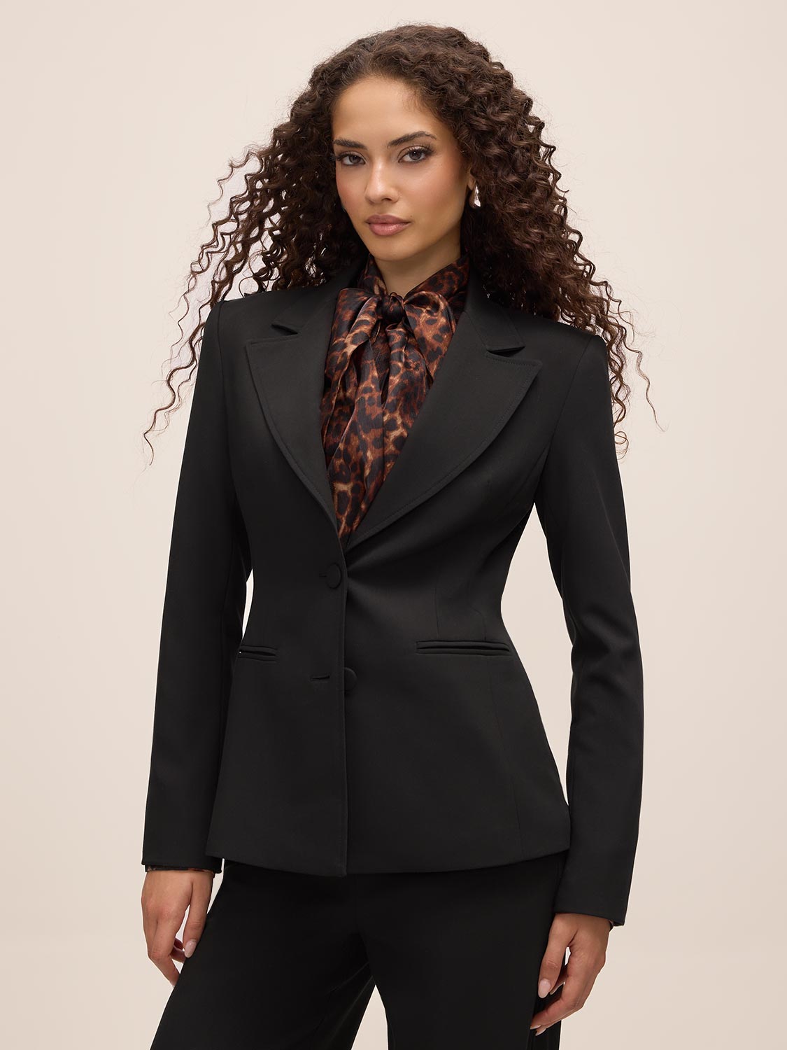 Black Wide Shoulder Woven Blazer - Woman Wearing Tailored Single-Breasted Jacket - Le Chateau