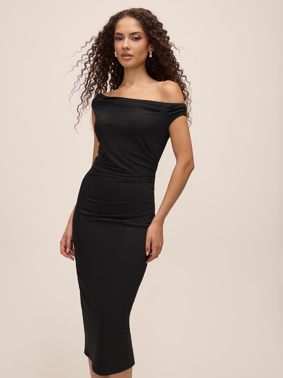 Black Asymmetric Neckline Sheath Dress - Woman Wearing Elegant Ruching Detail Dress - Le Chateau